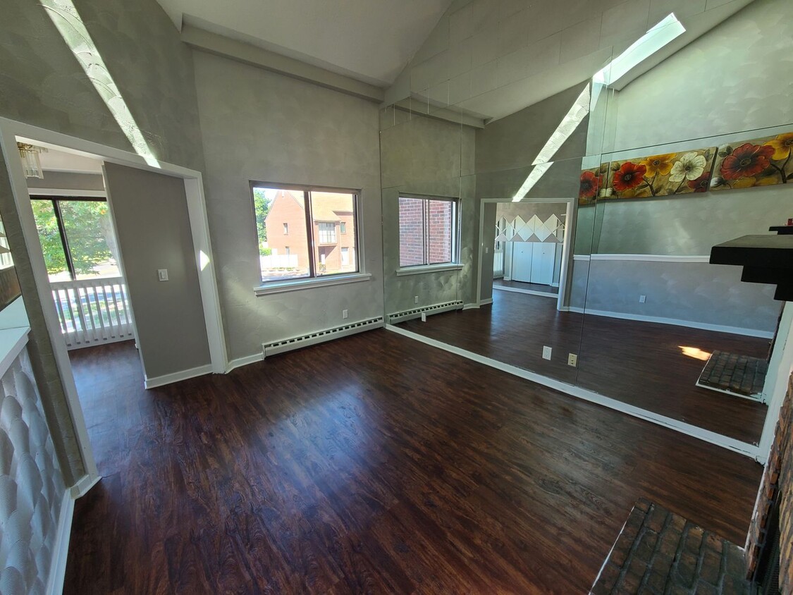 Foto principal - 1 Bedroom Condo