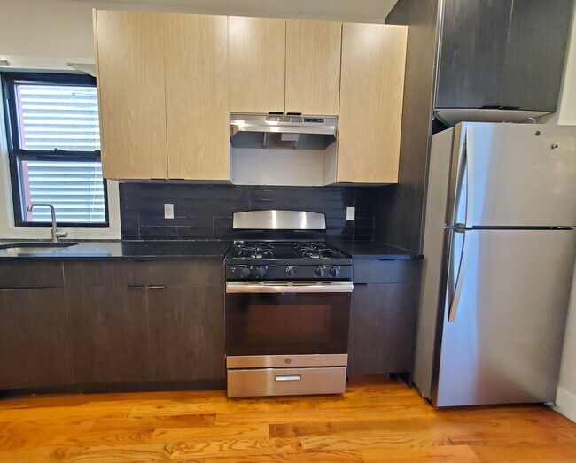 Unit 1B - 152 Boyd Ave
