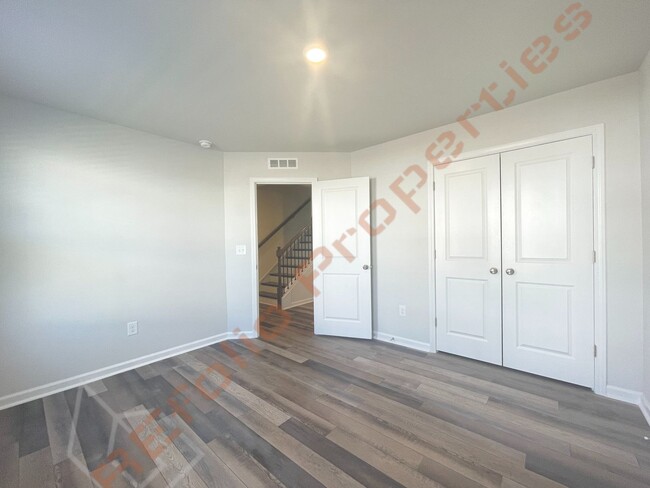 Foto del edificio - Gorgeous 3 Bedroom 3.5 Bath Townhome with ...
