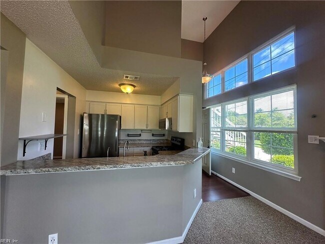 Foto del edificio - 4044 Laurel Green Cir