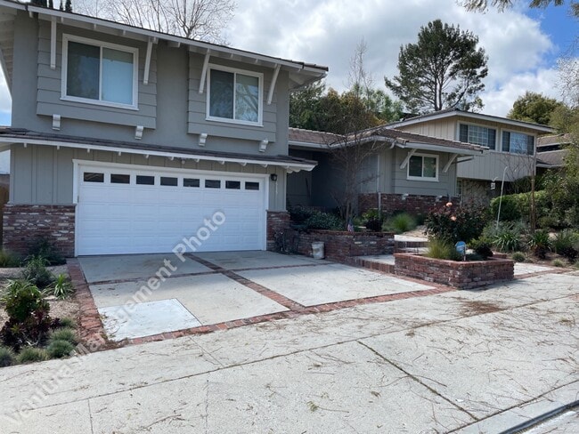 Building Photo - 5515 Lake Lindero Dr