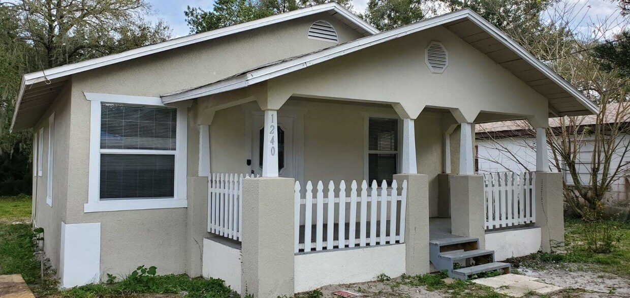 Foto principal - $300 OFF FIRST MONTHS RENT MOVE-IN SPECIAL!!