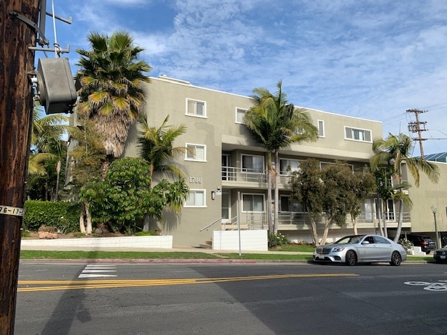 Building Photo - 1700 Westholme Ave