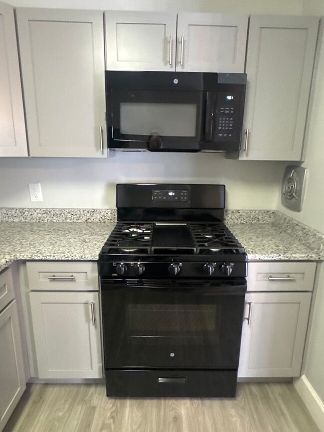 Interior Photo - Hewitt Gardens Apartments