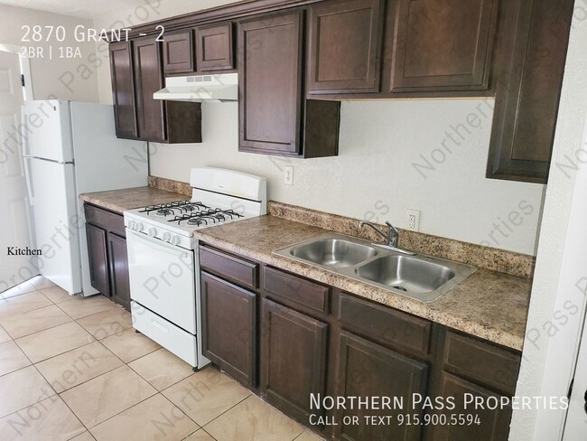 Building Photo - 2 Bedroom Apt Near Five Points!