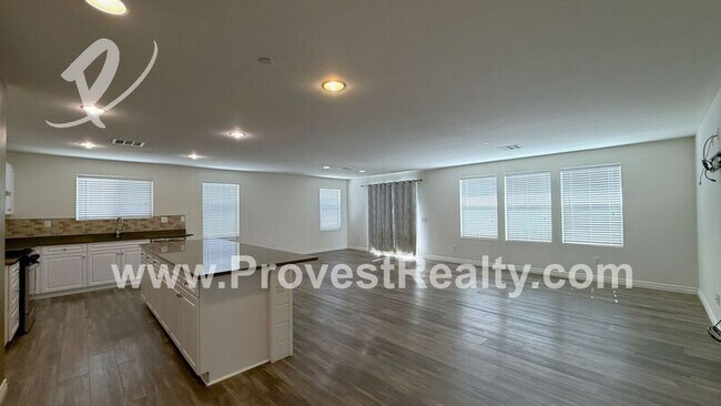 Foto del edificio - 15946 Silver Tip Way