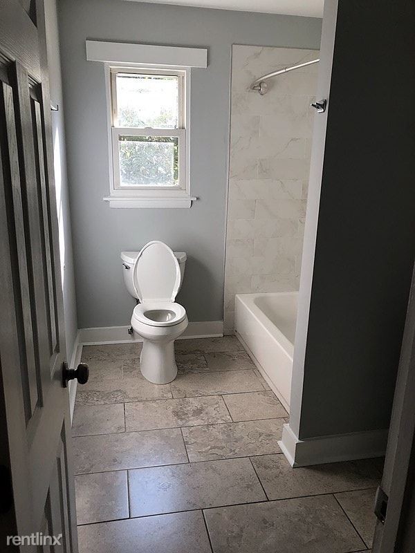 Building Photo - 912 S Bloodworth St