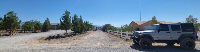 Building Photo - 831 David Adam Rd