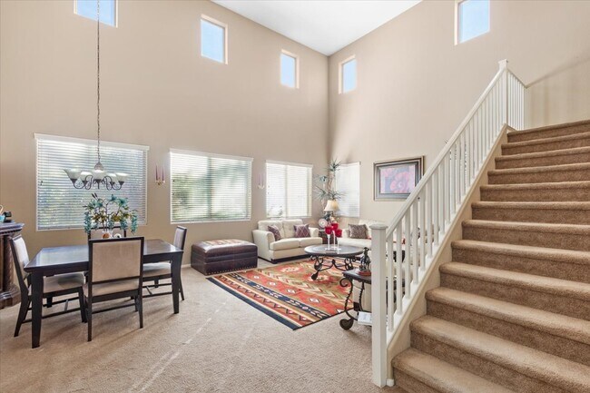 Building Photo - 3097 E Vallejo Dr