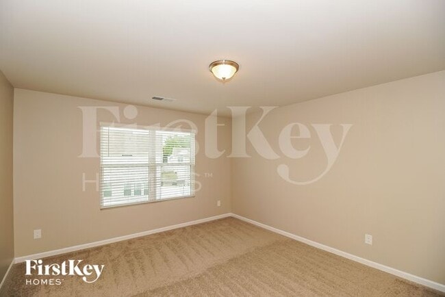 Building Photo - 3219 Newell Vlg Dr