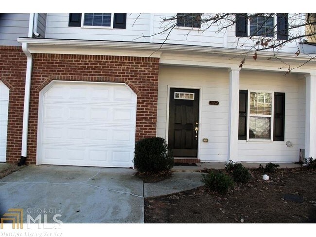 Building Photo - 2352 Suwanee Pointe Dr