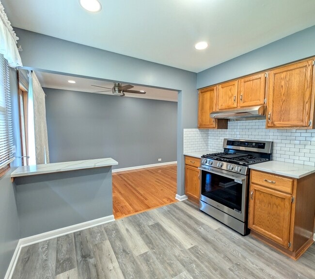 Building Photo - 476 Raupp Blvd