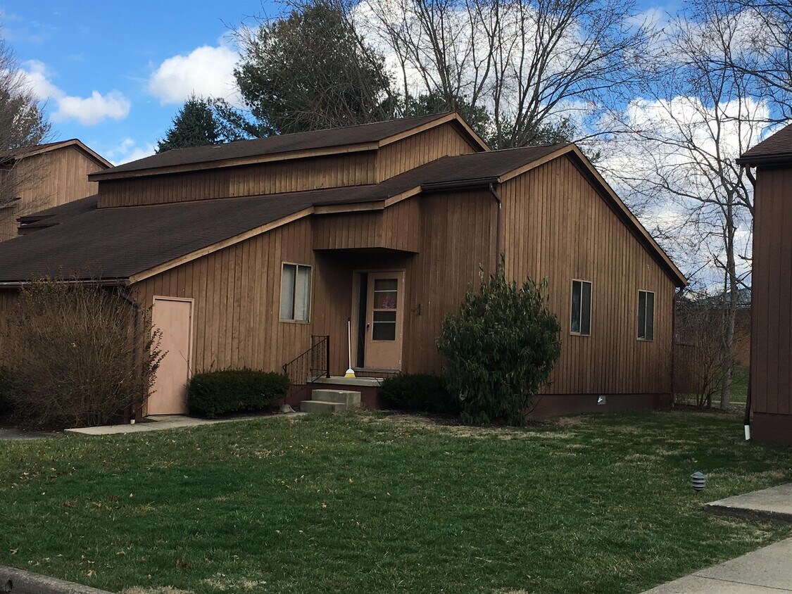Foto principal - 12 Meadow Ln