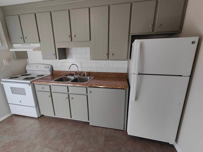 Foto del edificio - 4405 Layola Ave