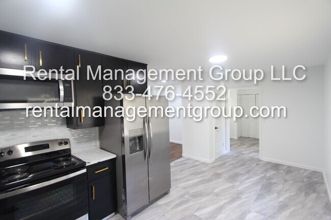 Foto del edificio - Awesome Remodel on this 3 Bedroom 2 Bath Home!  Better Hurry To See This One!!