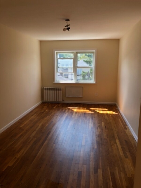 Foto del edificio - 71-16 73rd St
