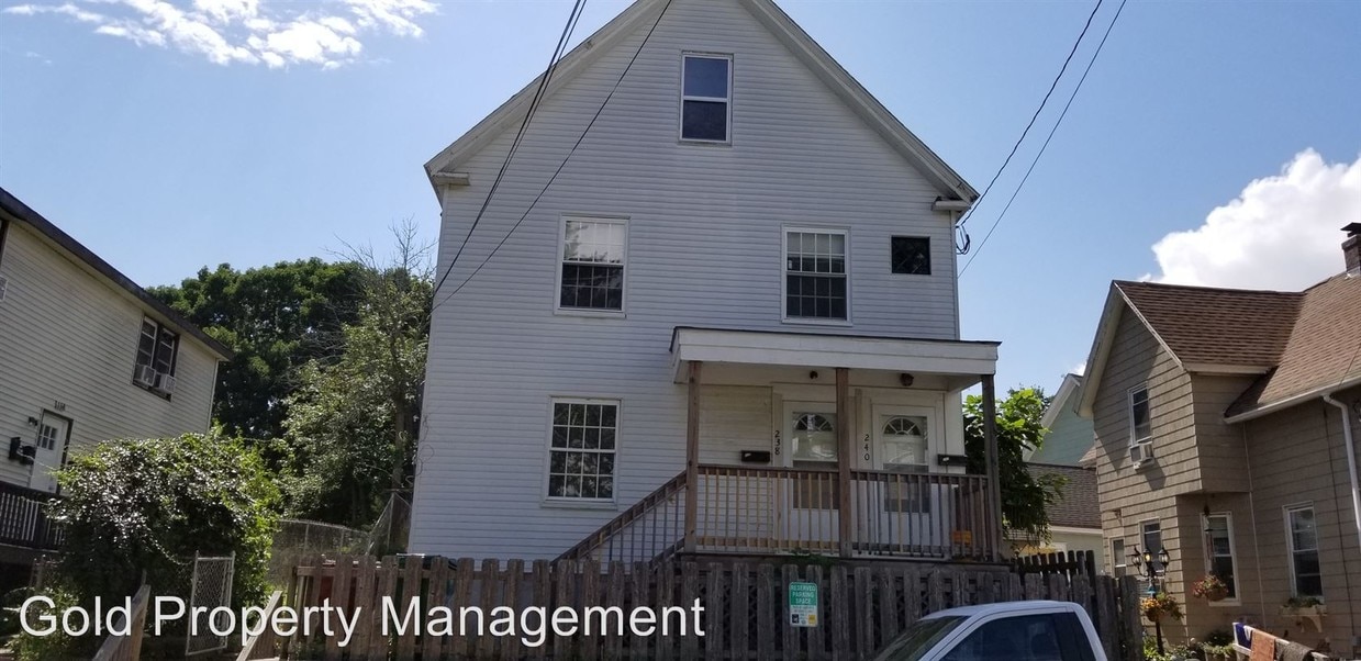 Primary Photo - 238-240 Hildreth St