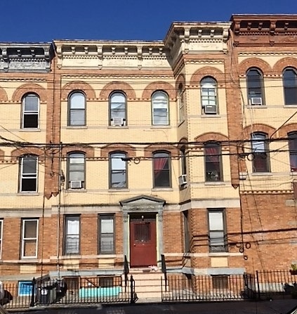 Foto del edificio - 6 Family in Ridgewood