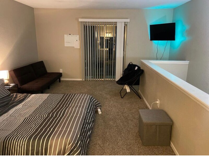 Foto principal - 3400 Woodchase Dr