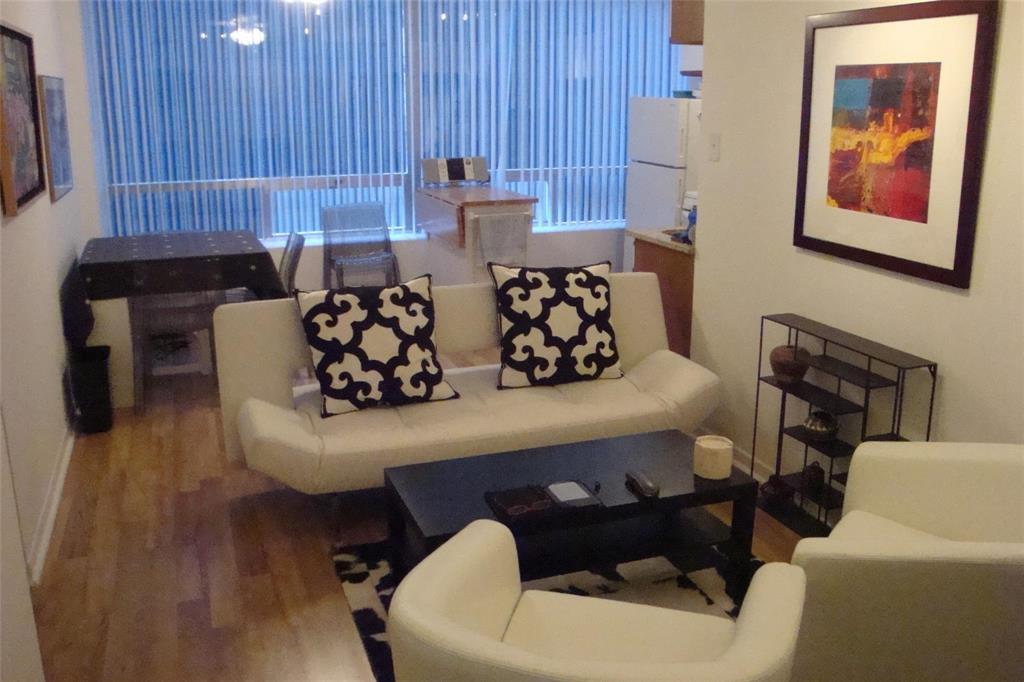 Foto principal - 1212 Guadalupe St