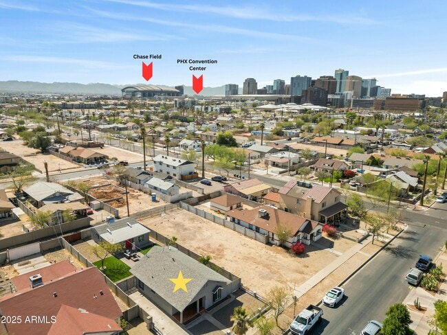 Building Photo - 1115 E McKinley St