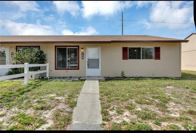 Building Photo - 758 W Rosewood Ln