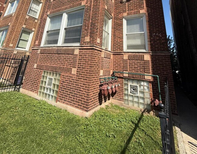 Foto del edificio - 3332 W Polk St