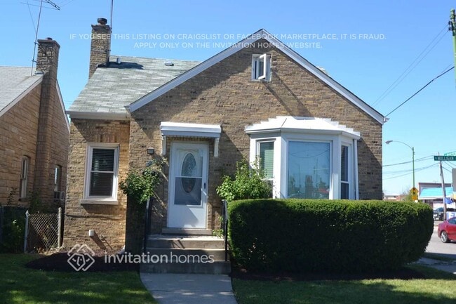 Building Photo - 5158 N Mulligan Ave