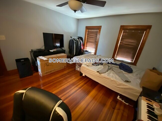Foto del edificio - 121 Lowell St