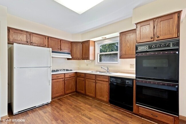 Foto del edificio - 1413 Dartmouth Ln