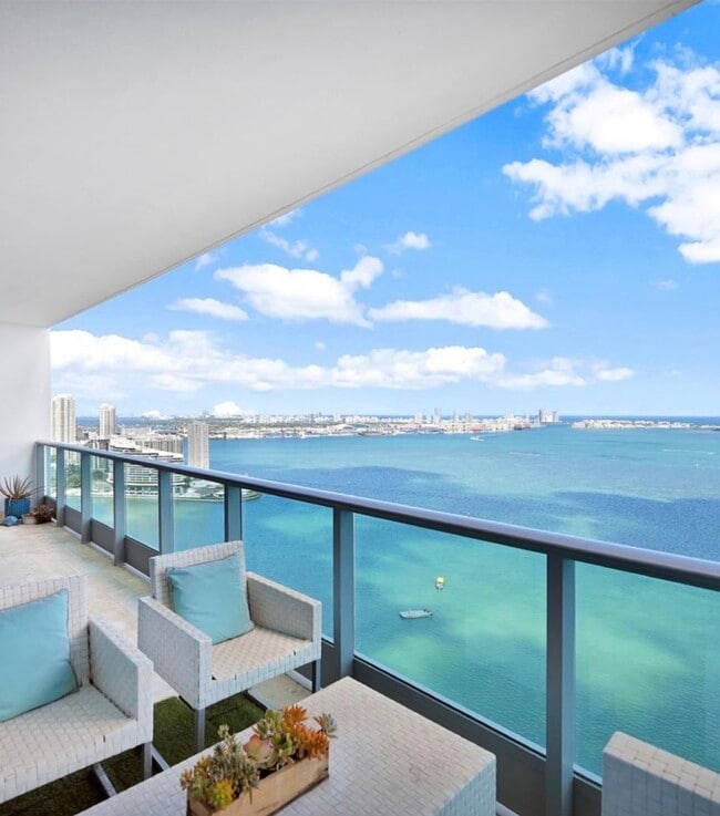 Building Photo - 1408 Brickell Bay Dr