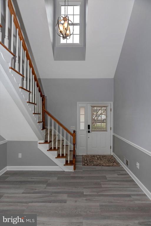 Foto del edificio - 910 McLendon Dr