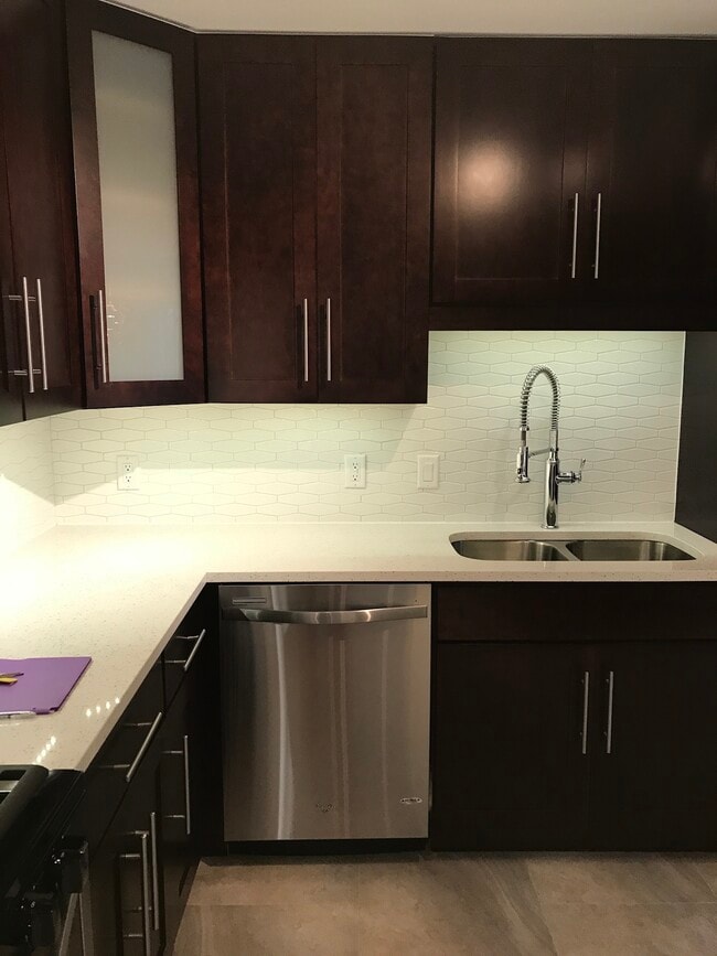Building Photo - 388 Lambert Dr