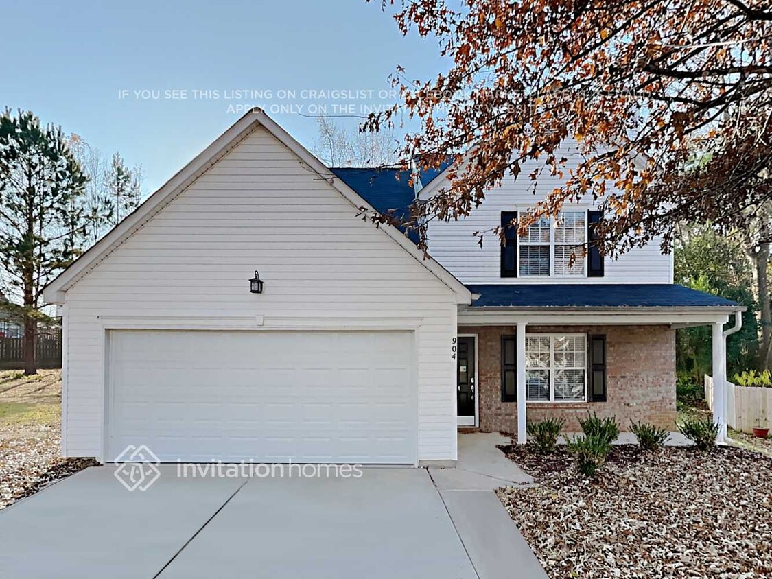 Primary Photo - 904 Grass Hollow Ct
