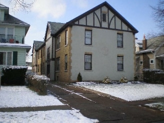 Primary Photo - Crestwood Arms