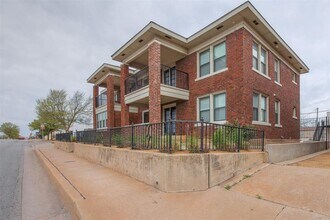 Building Photo - 207 NW 23rd St