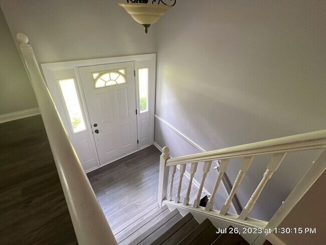 Foto del edificio - Large home in New Albany School District