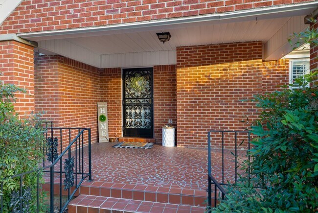 Foto del edificio - 1396 Munford Ave