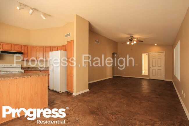 Building Photo - 1327 E Muriel Dr