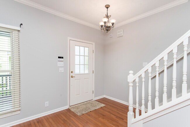 Building Photo - 2107 Rhettsbury St