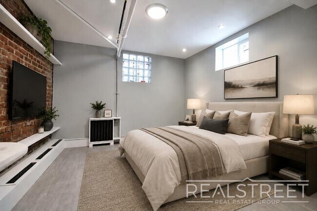 Foto del edificio - NO FEE! NEW 3 BED 2 Bath in Crown Heights Limestone!