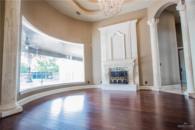 Foto del edificio - 8600 N Taylor Rd