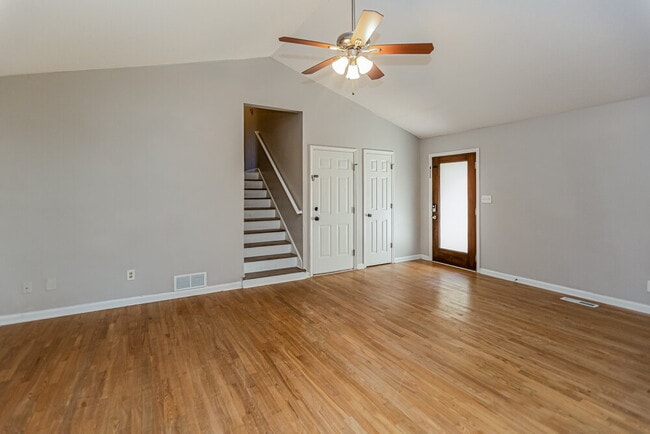 Building Photo - 3604 Spring Leaf Ln