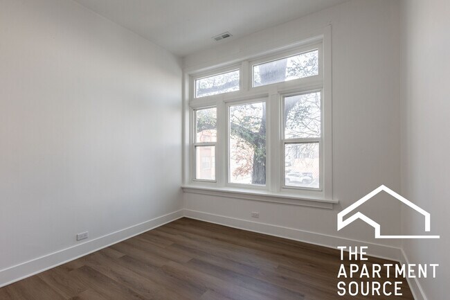Foto del edificio - 1454 N Kedzie Ave