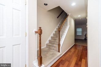 Building Photo - 108 Susan Constant Ct