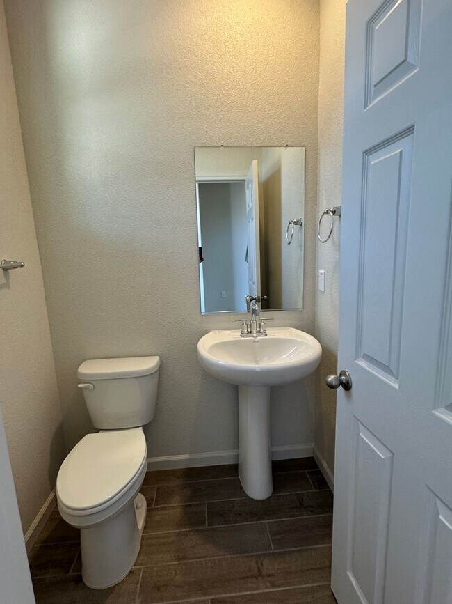 Foto del edificio - Brand new all electric solar home!