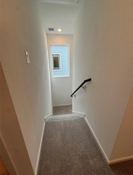 Building Photo - 21483 Carosella Dr