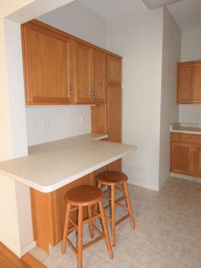 Kitchen - 325 Broadway Ave S