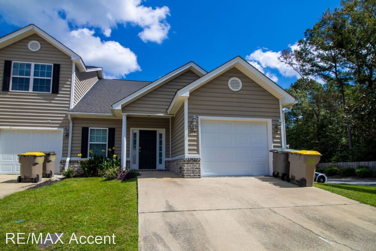 289 Cypress Point Dr, Richmond Hill, GA 31324 House Rental in