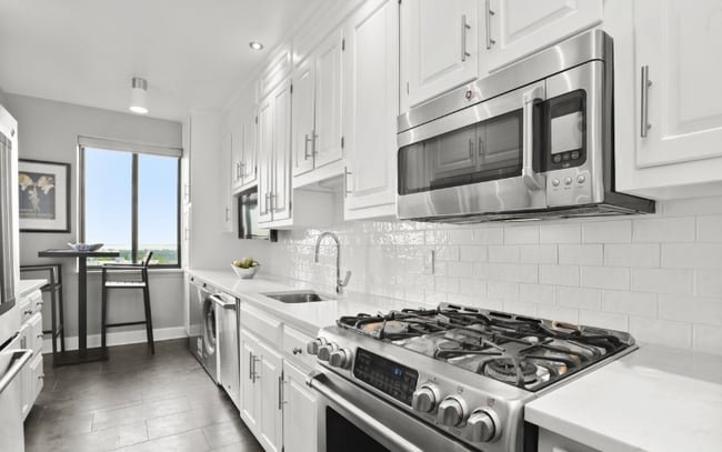 Building Photo - 47 Lafayette Pl